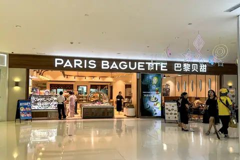 Palettes and Pastries photo 4
